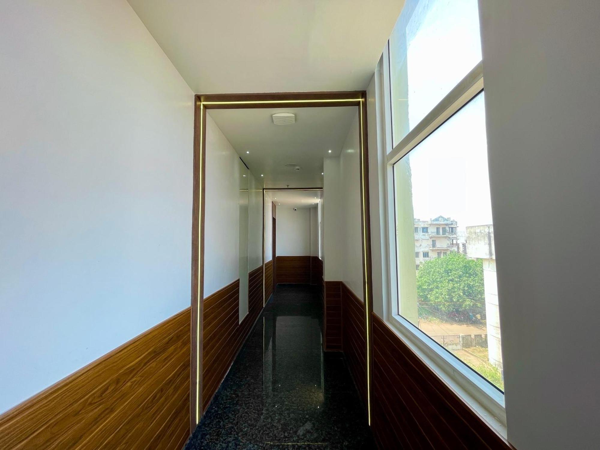 Hotel Tbs In Puri Exterior foto